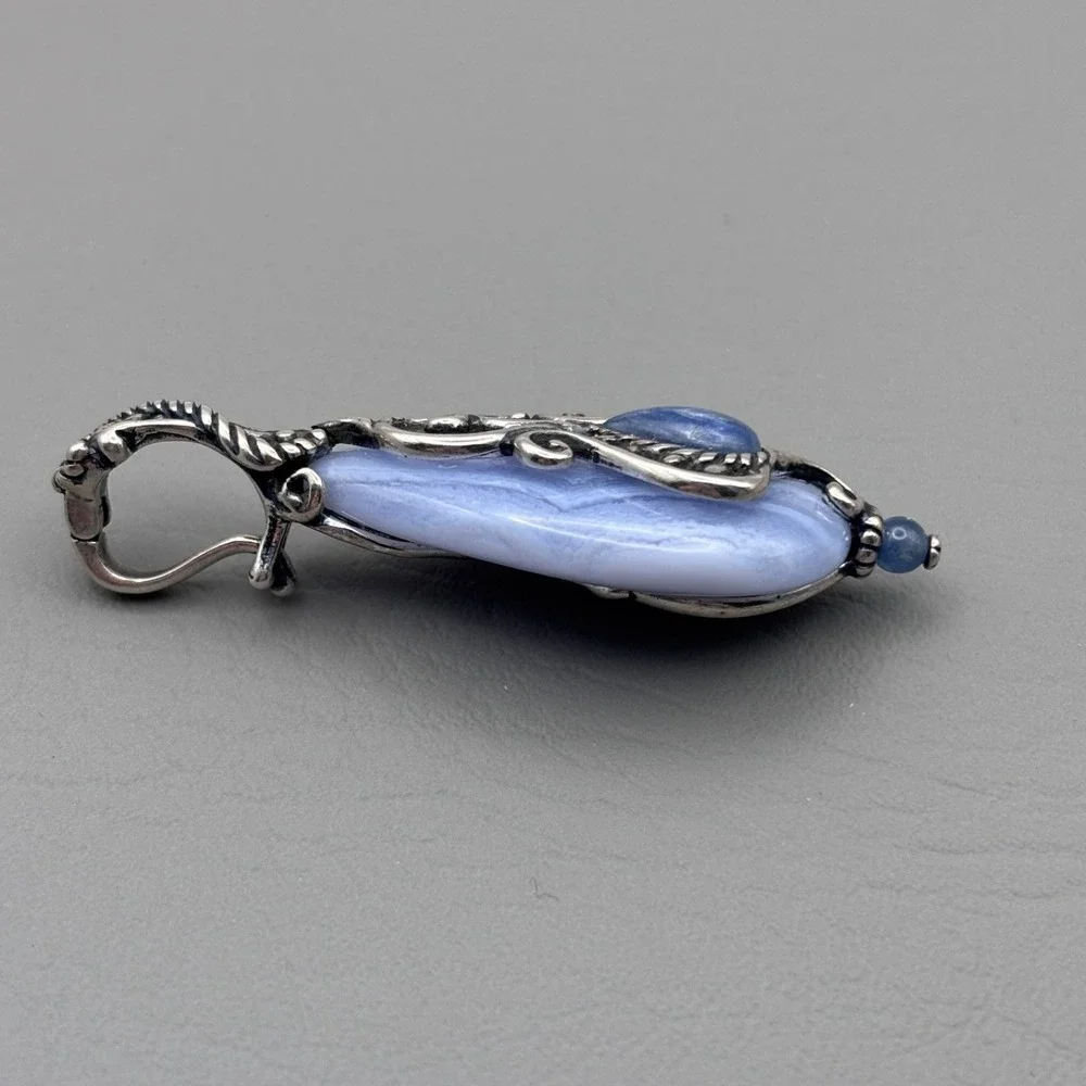 Vintage Carolyn Pollack 925 Blue Lace Agate Blue Kyanite Half Moon Bay Pendant